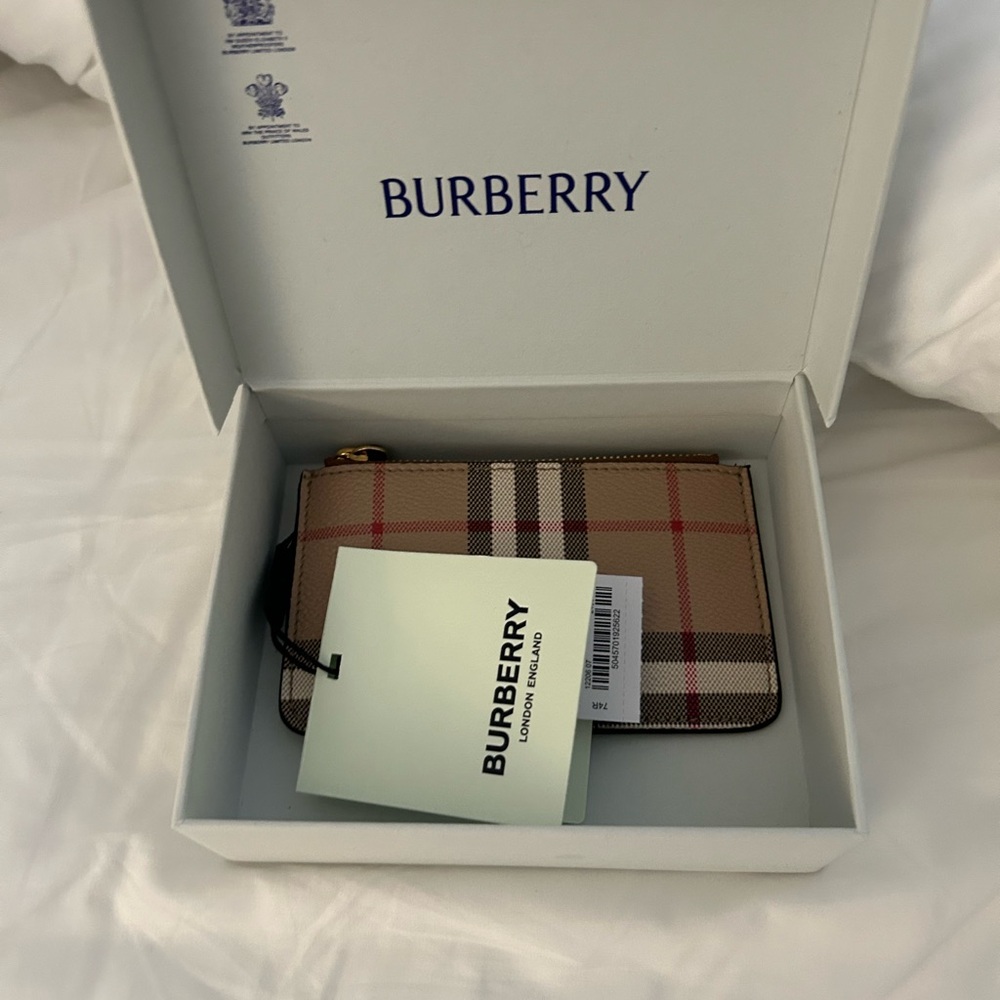 New with Tags - Authentic Burberry Check Strap Coin Case - Picture 3 of 8